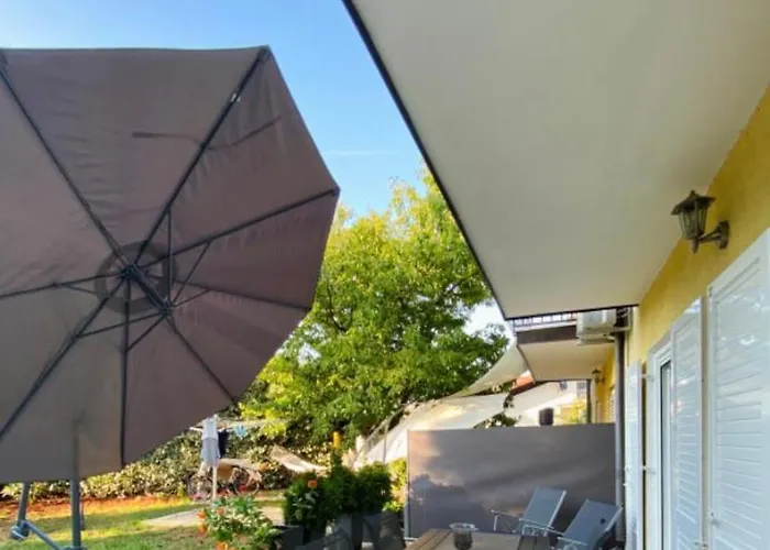 Glorija 7 アパート ポレッチ